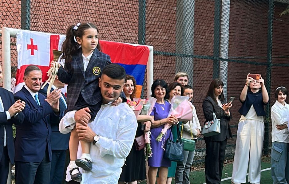 Թբիլիսիի միակ հայկական դպրոցում հնչել է առաջին զանգը