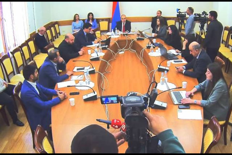 Քաշքշուկ՝ Ազգային ժողովում. պատգամավորները հարվածել են իրար