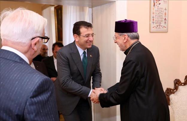 Ստամբուլի քաղաքապետը Սուրբ Ծննդյան տոնի առթիվ այցելել է Թուրքիայի կաթոլիկ հայերի առաջնորդին
