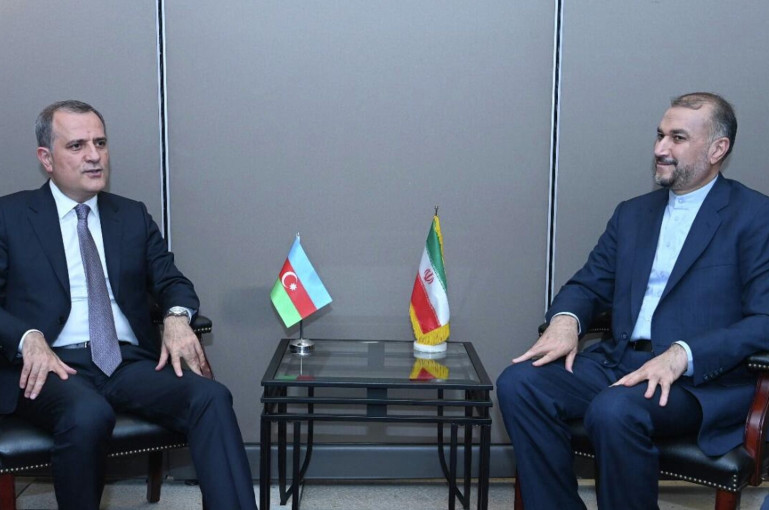 Իրանի և Ադրբեջանի ԱԳ նախարարներն անդրադարձել են տարածաշրջանային հարցերի