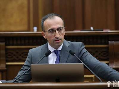 Սա ավելի քան 100-ամյա ախտանշան է, որը պարբերաբար գլուխ է բարձրացնում. Արսեն Թորոսյանը՝ Արծվիկ Մինասյանի ելույթի մասին