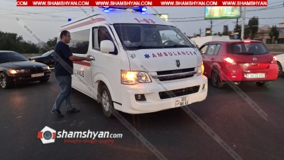 Երևանում բախվել են շտապօգնության մեքենան ու BMW-ն, ինչի հետևանքով մոտ 3 ժամ երթևեկությունը դարձել էր դանդաղընթաց