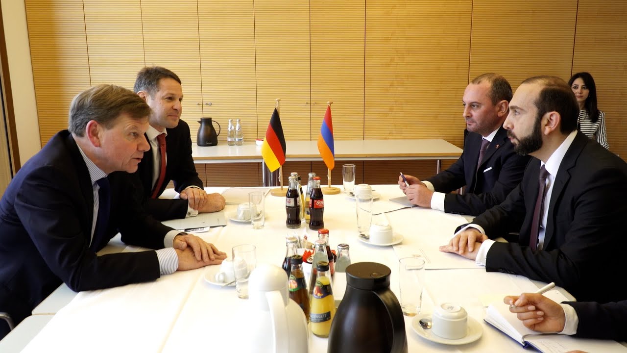 Мирзоян встретился с председателем группы дружбы Германия-Южный Кавказ Бундестага ФРГ Йоханом Вадефулем