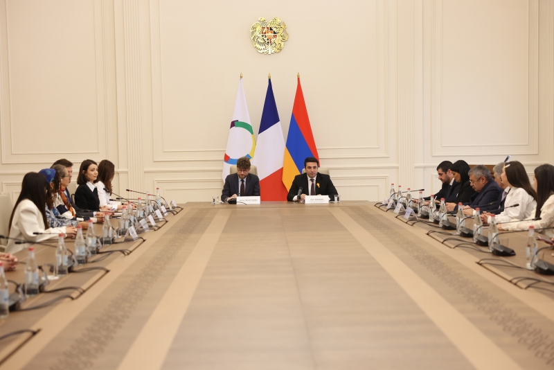 «Ֆրանկոֆոնիայի մրցանակ` Ազգային ժողովի նախագահի կողմից». Ալեն Սիմոնյանը մասնակցել է մրցույթի մրցանակաբաշխության արարողությանը