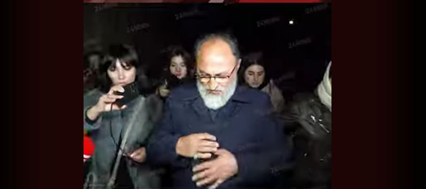 Ի վերջո ի՞նչ որոշվեց եպիսկոպոսաց ժողովին, այնպես չէ, որ Դուք պասիվներից եք. հարց՝ Արտակ Սրբազանին