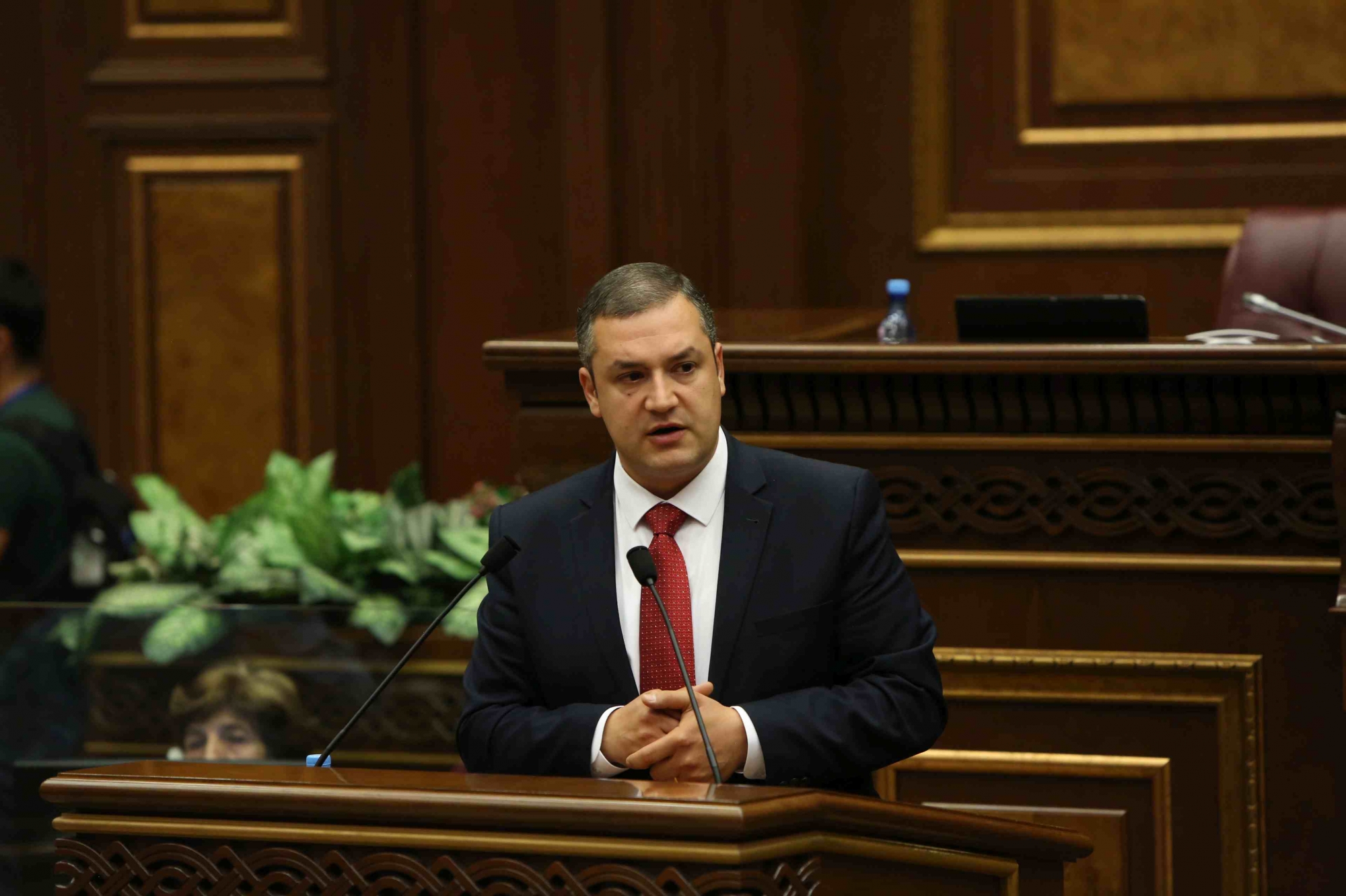 «Հրապարակ». Ինչո՞ւ «Բարգավաճ Հայաստան» խմբակցությունից դուրս եկավ Տիգրան Ուրիխանյանը