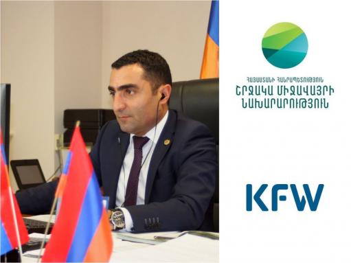 Ռոմանոս Պետրոսյանը հանդիպել է Վերականգնման վարկերի բանկի ներկայացուցիչների հետ