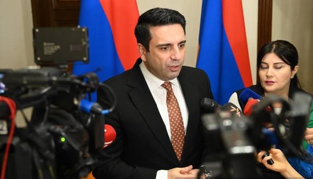 Չեմ բացառում, որ հայերը կգնան Ադրբեջանում կապրեն, ադրբեջանցիներն էլ կգան Հայաստանում կապրեն. Ալեն Սիմոնյան