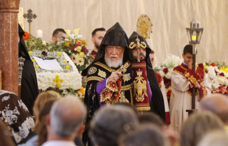 Կաղոթենք Աստծուն, որ իր երկնային հովանու ներքո պահի ու պահպանի Հայաստանի, սփյուռքի մեր ազգի զավակներին. Արամ Ա Կաթողիկոսը պատգամ է ուղղել Սուրբ Զատիկի տոնի կապակցությամբ