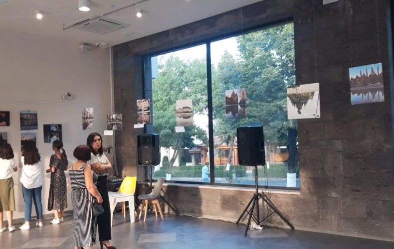 Ստեփանակերտում բացվել է Սաթենիկ Սաֆարյանի լուսանկարների ցուցահանդես-վաճառքը