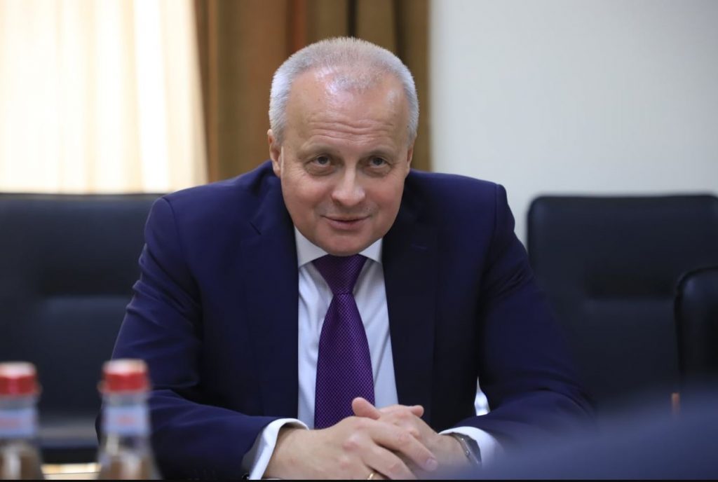 Հայ-ամերիկյան երկխոսության շրջանակներում քննարկվող շատ հարցեր շոշափում են մյուս հարևան երկրների շահերը, այդ պատճառով «3+3» հարթակը դառնում է բազմակողմանի երկխոսության օբյեկտիվորեն պահանջված մեխանիզմ. Կոպիրկին