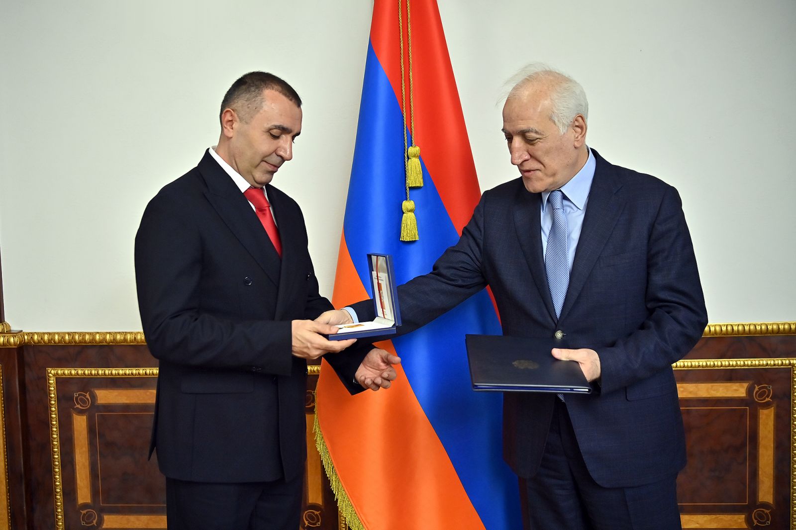 ՀՀ նախագահը Ռուբեն Նազարեթյանին պարգևատրել է Մովսես Խորենացու մեդալով