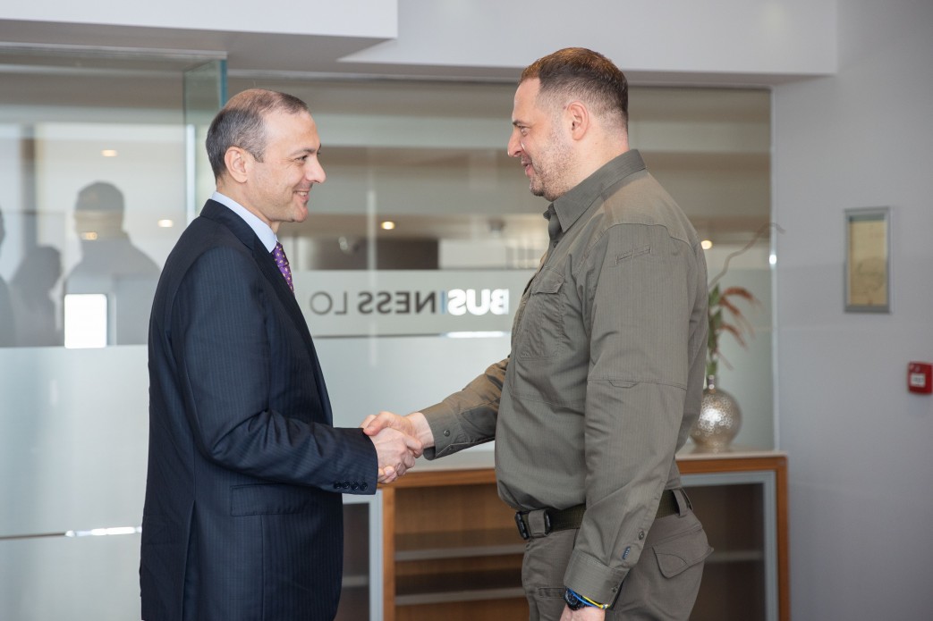 Встретились секретарь Совбеза Армении и глава Администрации президента Украины