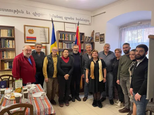 Ուկրաինայում ՀՀ դեսպան Վլադիմիր Կարապետյանը հրաժեշտի հանդիպում է անցկացրել Ուկրաինայի Լվով քաղաքի հայ համայնքի ներկայացուցիչների հետ