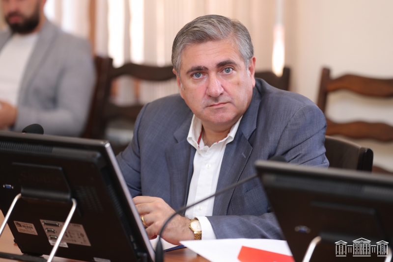 Արթուր Խաչատրյանն ընտրվեց ԱԺ ֆինանսավարկային եւ բյուջետային հարցերի մշտական հանձնաժողովի նախագահի տեղակալ