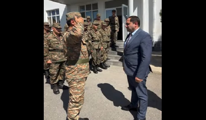 Պաշտպանության նախարարը անակնկալ ստուգայցով եղել է ՊՆ ուսումնական զորամասերից մեկում
