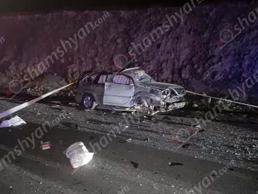 Երեւան-Գյումրի ճանապարհին Lexus-ը մի քանի պտույտ շրջվել է․ վարորդը տեղում մահացել է