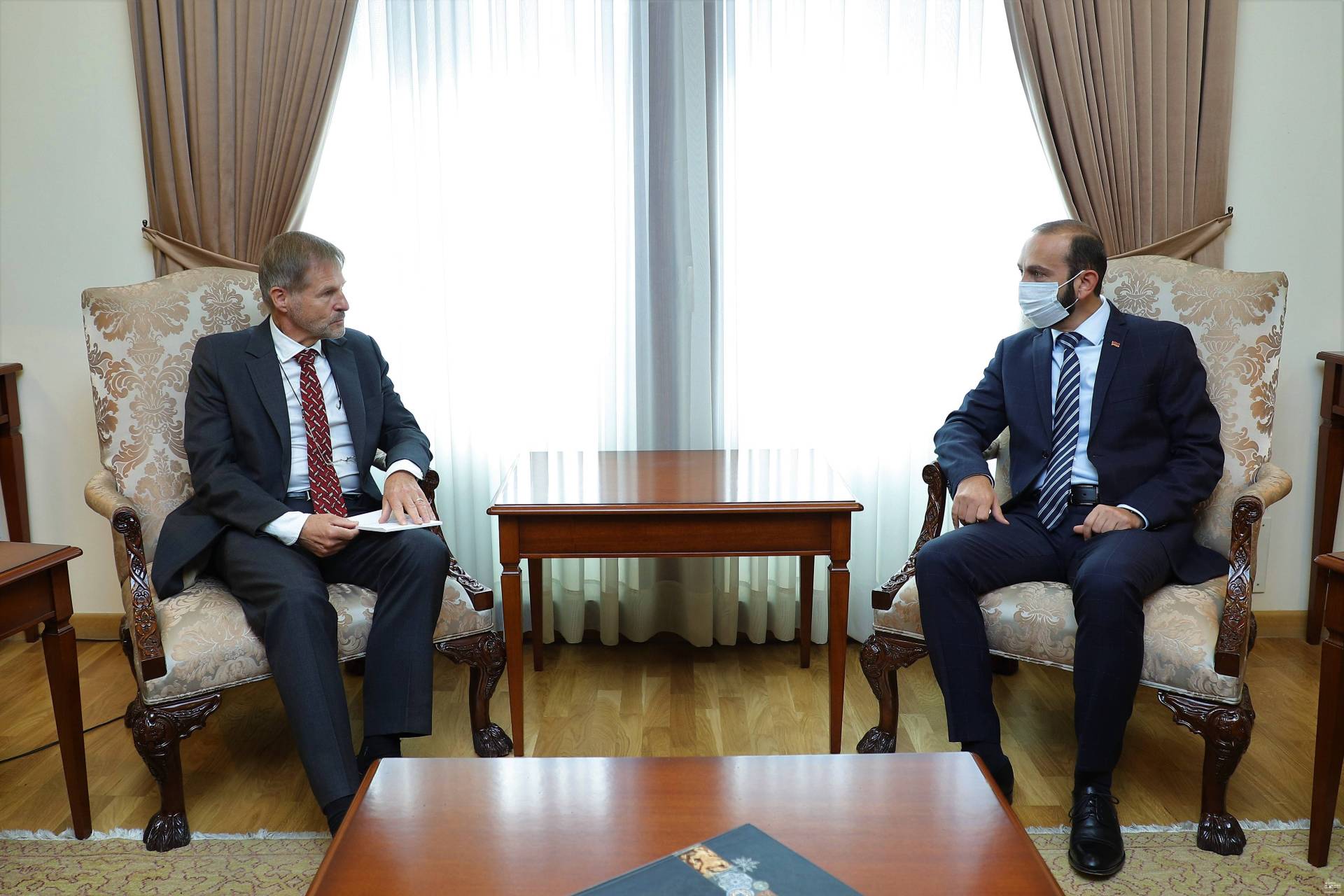 Բելգիայի նորանշանակ դեսպանն իր հավատարմագրերի պատճենն է հանձնել ՀՀ ԱԳ նախարար Արարատ Միրզոյանին