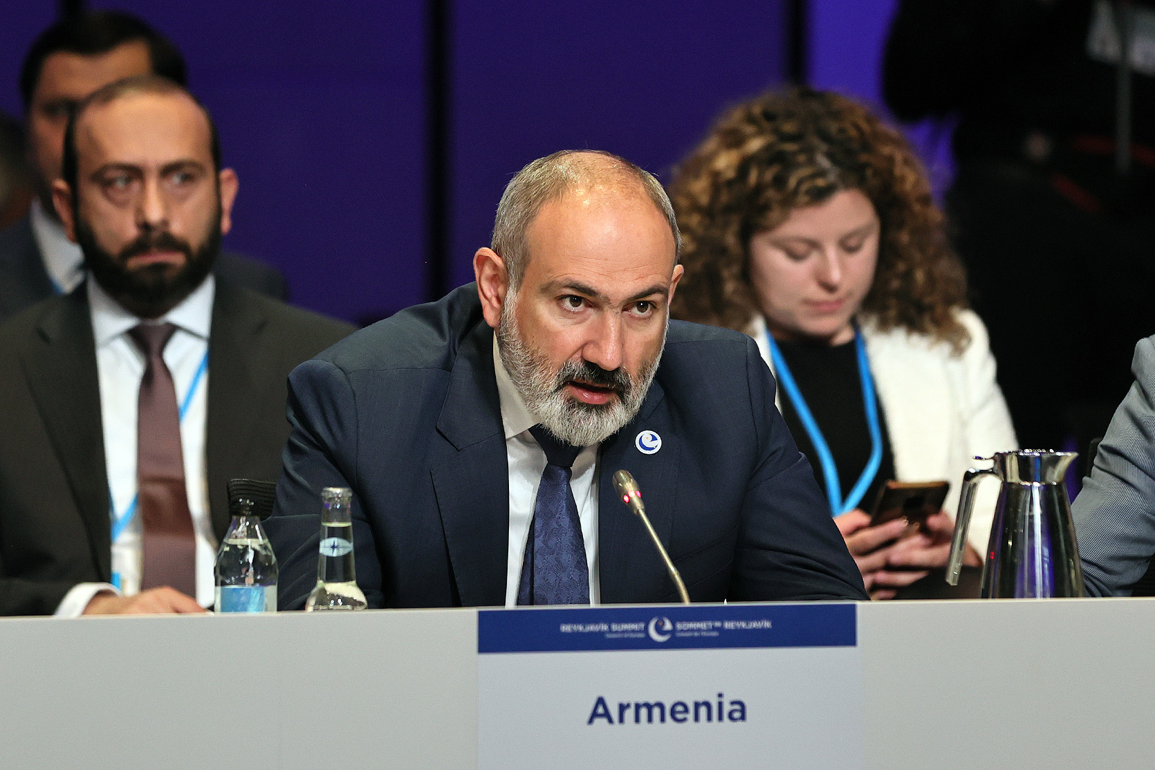 Три дня назад при посредничестве председателя Европейского совета мы сделали еще один шаг вперед, подчеркнув, что Армения признает территорию Азербайджана в рамках 86,6 тыс квадратных километров։ Пашинян