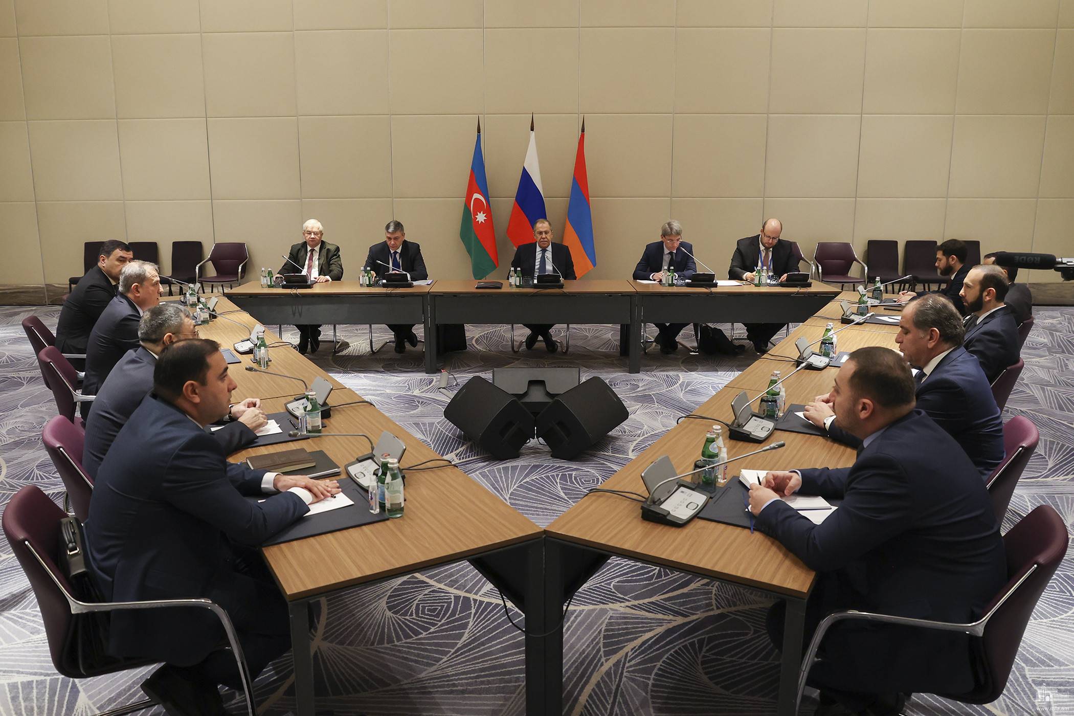 Встреча министров иностранных дел Армении, России и Азербайджана в Астане