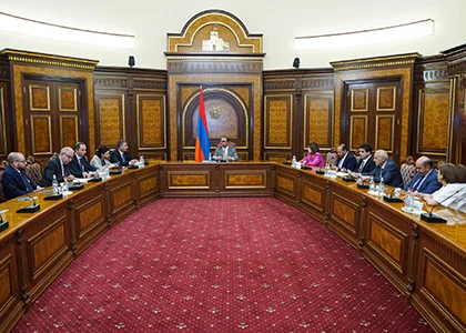 Տեղի է ունեցել ՀՀ վարչապետի որոշմամբ ստեղծված՝ Լեռնային Ղարաբաղում հումանիտար ճգնաժամի կառավարման աշխատանքային խմբի նիստը