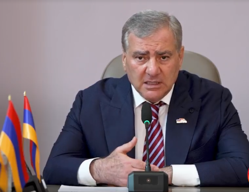 «Առոք-փառոք կգնանք մեր տները». Կարապետյանը վստահ է՝ փողոց դուրս գալու կարիք չի լինի, հաղթելու են