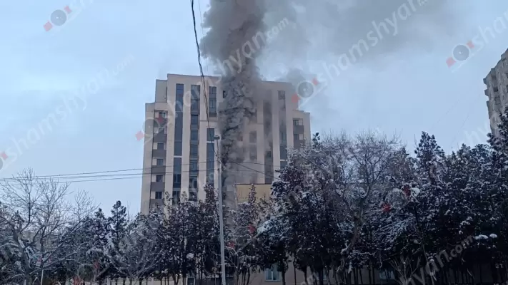 Խոշոր հրդեհ Աբովյան քաղաքում նոր կառուցվող էլիտար շենքում. կրակն ու ծուխը տեսանելի էին մի քանի հարյուր մետրից. տարհանել են 15 քաղաքացու