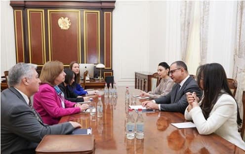 ԱՄՆ դեսպանը փոխվարչապետ Խաչատրյանի հետ քննարկել են Հայաստանի տնտեսական զագացման օրակարգը