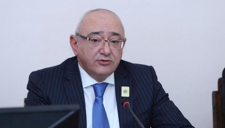ԱԺ նորընտիր պատգամավորները ստանում են մանդատները (ուղիղ)