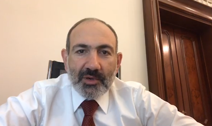 Премьер-министр вернулся в Ереван и уже находится в здании правительства։ через час будет созвано экстренное совещание