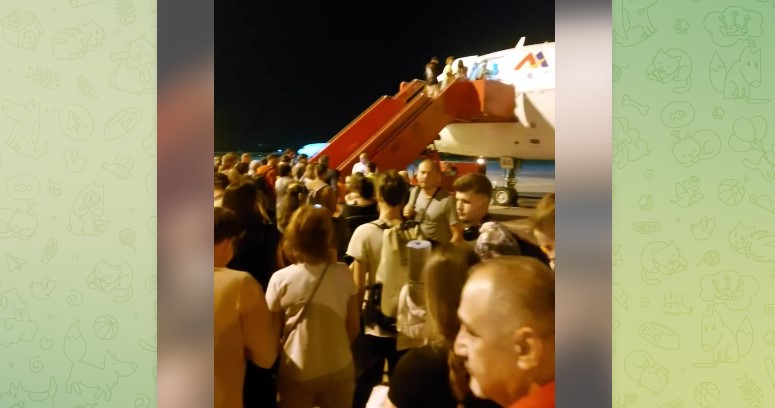 Երևան-Բաթում չվերթի ինքնաթիռը վթարային վայրէջք է կատարել չվերթից 20 րոպե անց, թռիչքը կայացել է որոշ ուշացումով (տեսանյութ)