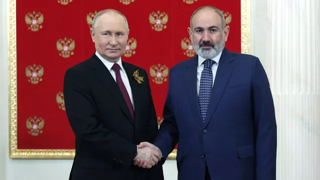 В Кремле не исключили встречи Путина и Пашиняна на саммите СНГ в Петербурге
