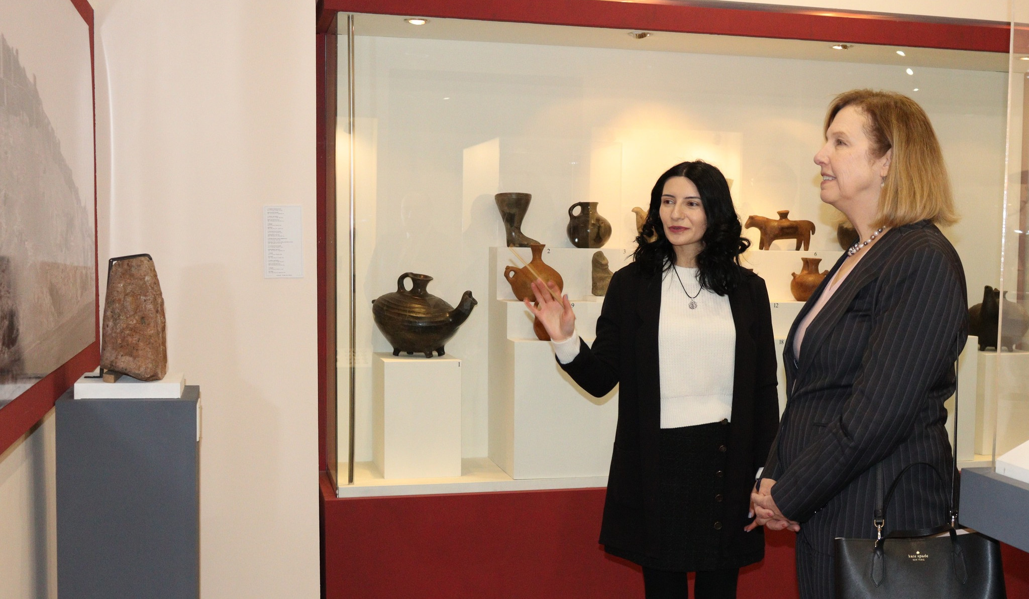 Դեսպան Քրիստինա Քվինն այցելել է Հայաստանի պատմության թանգարան