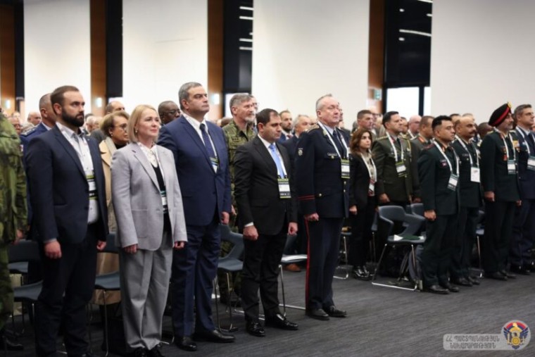 Սուրեն Պապիկյանը Պրահայում մասնակցել է «Future Forces Exhibition & Forum» ցուցահանդեսի բացմանը