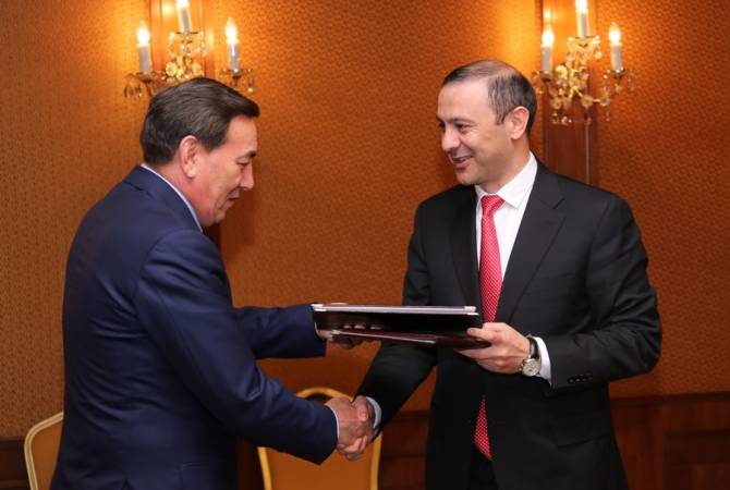 ՀՀ և Ղազախստանի ԱԽ քարտուղարները կարևորել են ՀԱՊԿ շրջանակներում ջանքերի համատեղումը