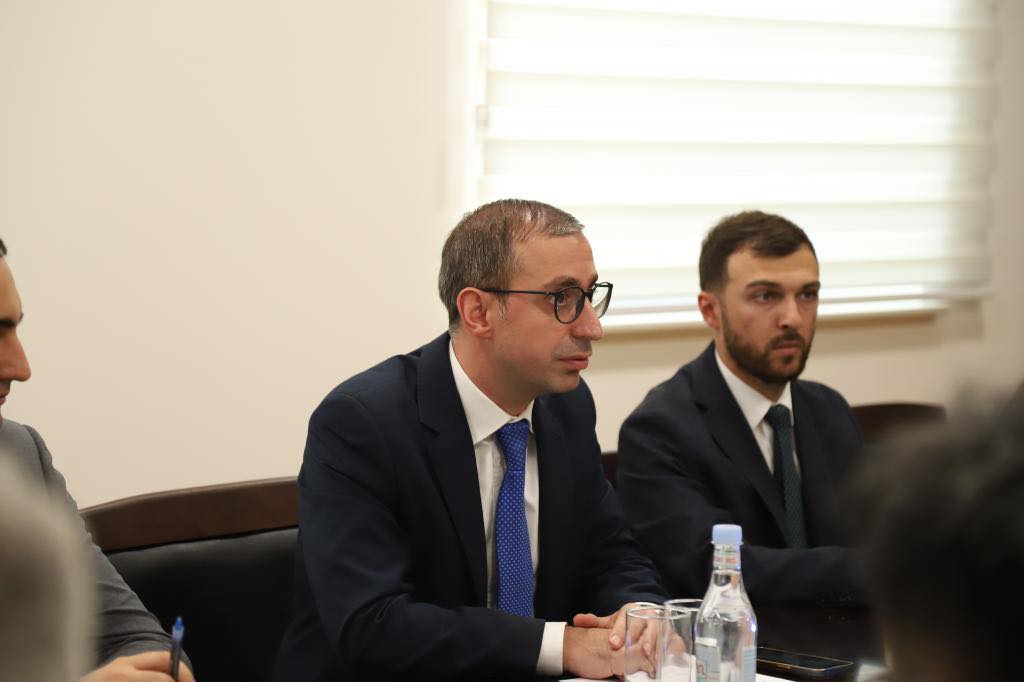 Արդարադատության նախարարի տեղակալն ընդունել է Ասիական Զարգացման Բանկի hայաստանյան տնօրենին
