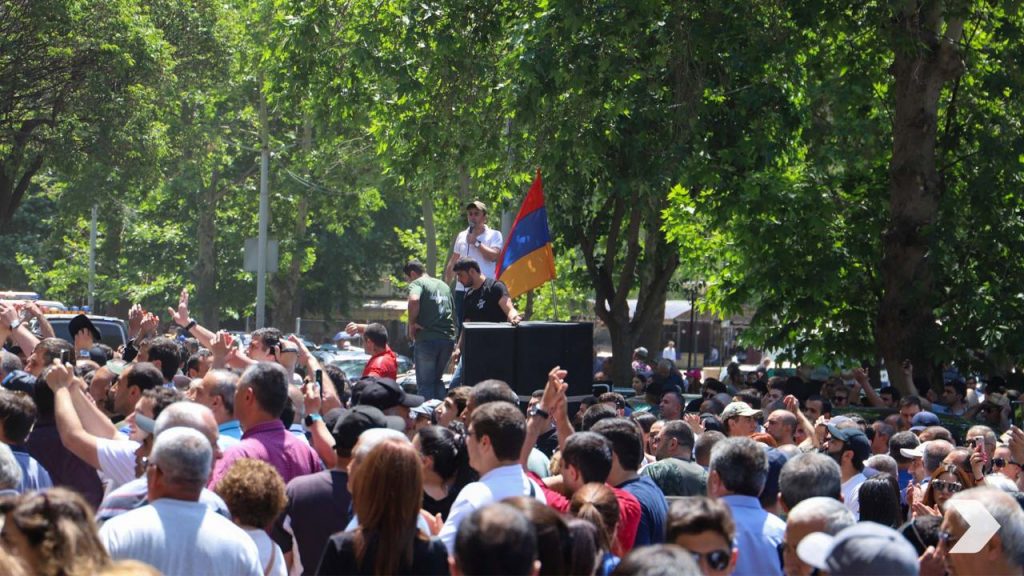 Большинство населения Армении недовольно складывающейся в стране ситуацией — опрос