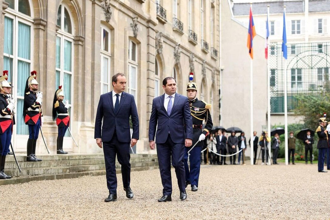 Министр ВС Франции: Наша решительная поддержка Армениии непоколебима