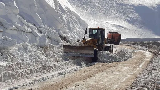 Հայ-վրացական սահման տանող ճանապարհը ձնաբքի պատճառով փակ է բեռնատարների համար