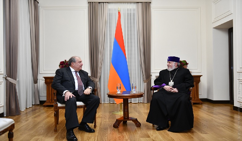 Սբ Զատիկի տոնի առթիվ Ն.Ս.Օ.Տ.Տ. Գարեգին Բ Ամենայն Հայոց Կաթողիկոսը շնորհավորել է ՀՀ նախագահին