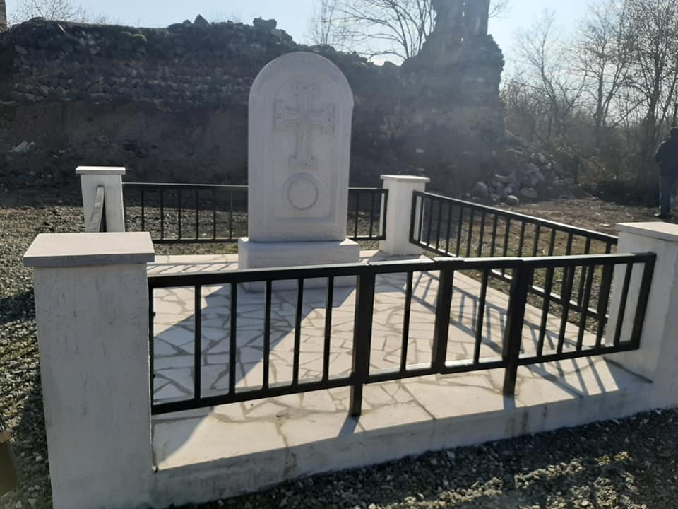 Ադրբեջանն Արցախում քանդում է ոչ միայն գերեզմանոցները, այլև նրանց մասին ցանկացած վկայություն