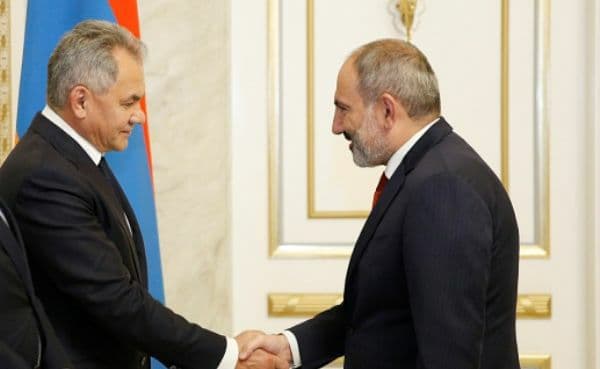 В Армении сообщили о встрече Пашиняна с Шойгу