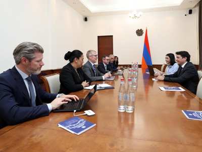 Քննարկել են ՀՀ-ԱԶԲ համագործակցության հիմնական ուղղությունները, ընթացիկ և հեռանկարային ծրագրերը