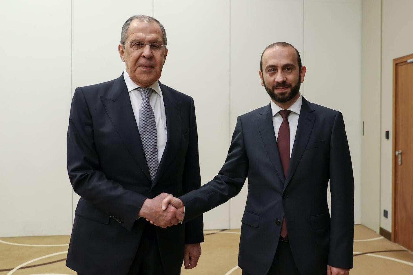 Սամարղանդում տեղի է ունեցել Արարատ Միրզոյանի եւ Սերգեյ Լավրովի հանդիպումը