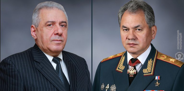 По инициативе российской стороны состоялся телефонный разговор между министрами обороны России и Армении 