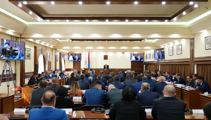 Երևանի ավագանին նիստ է անցկացնում․ ուղիղ