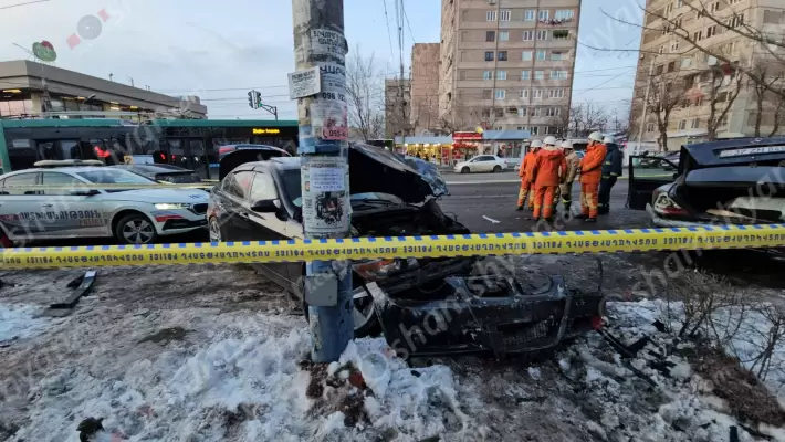 Խոշոր ավտովթար Երևանում. բախվել են «BMW»-ն, «Chevrolet Volt»-ը, «Mercedes»-ն ու «Opel»-ը. կան վիրավորներ