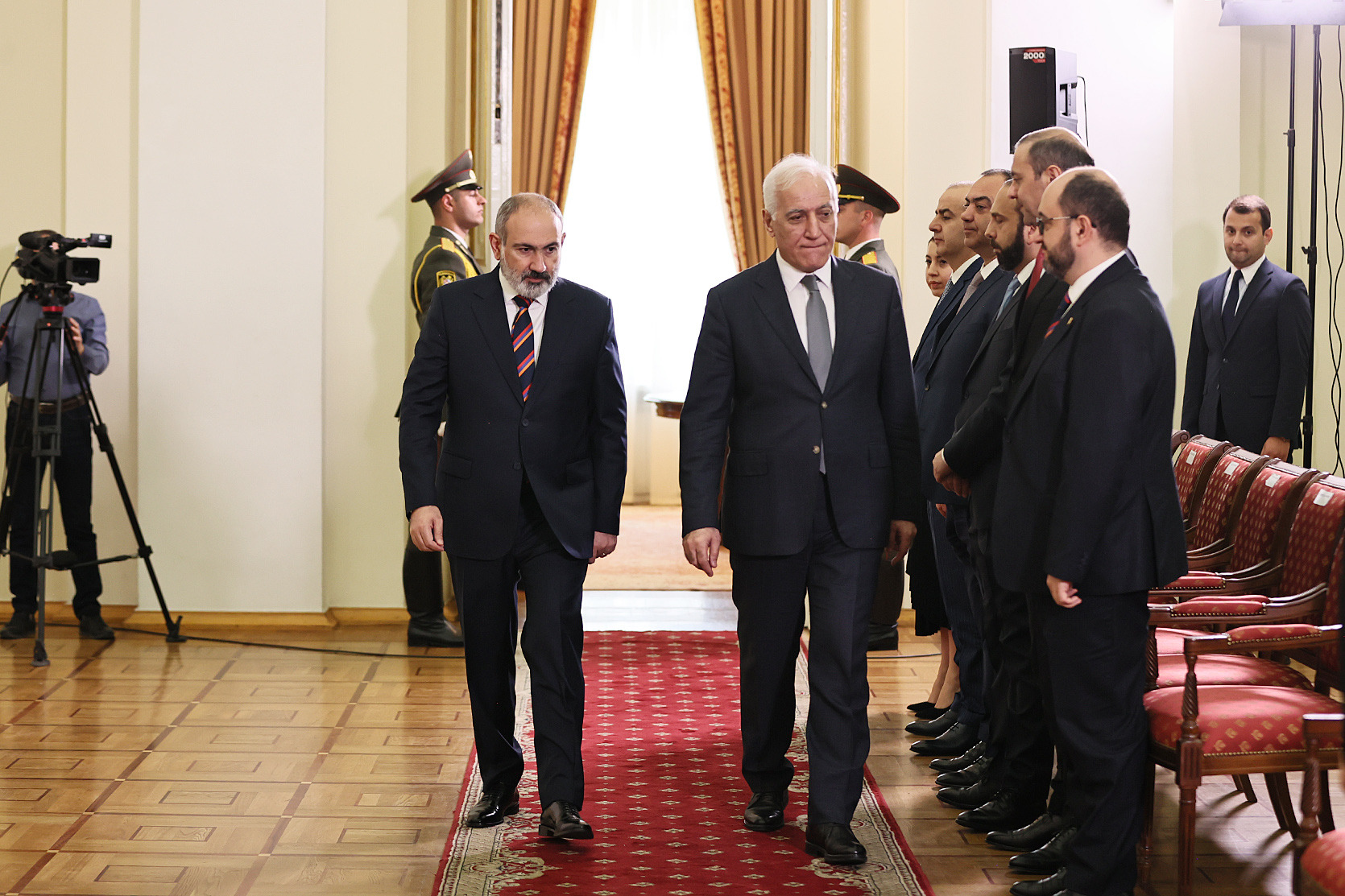 Մեդալներ են ստացել դեսպան Արշակ Փոլադյանը, պրոֆեսոր Ռուբեն Աղուզումցյանը, բարերար Աբրահամ Հովեյանը