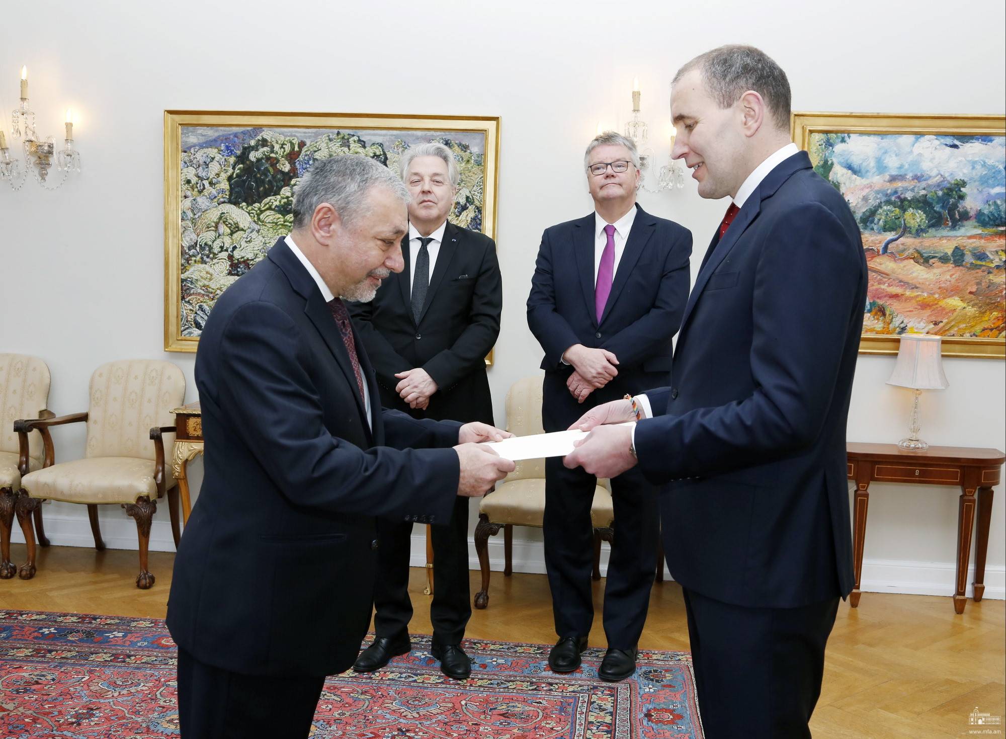 Դեսպան Արզումանյանն իր հավատարմագրերը հանձնեց Իսլանդիայի նախագահին