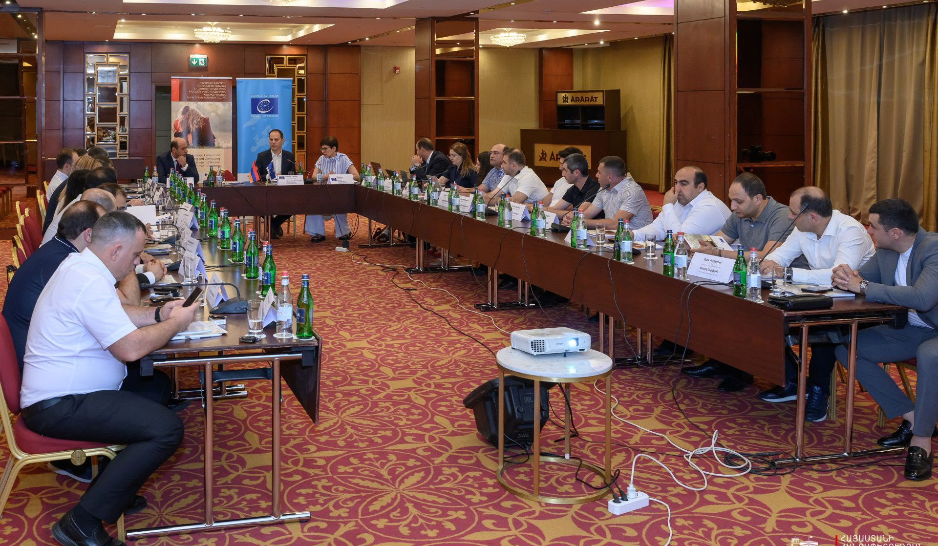 Քննարկվել են կանանց նկատմամբ բռնության, ընտանեկան բռնության կանխարգելման ու դրանց դեմ արդյունավետ պայքարի ուղիները